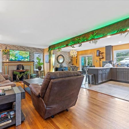 Charming 3 Bedroom House In A Quiet Neighborhood โคลัมบัส ภายนอก รูปภาพ